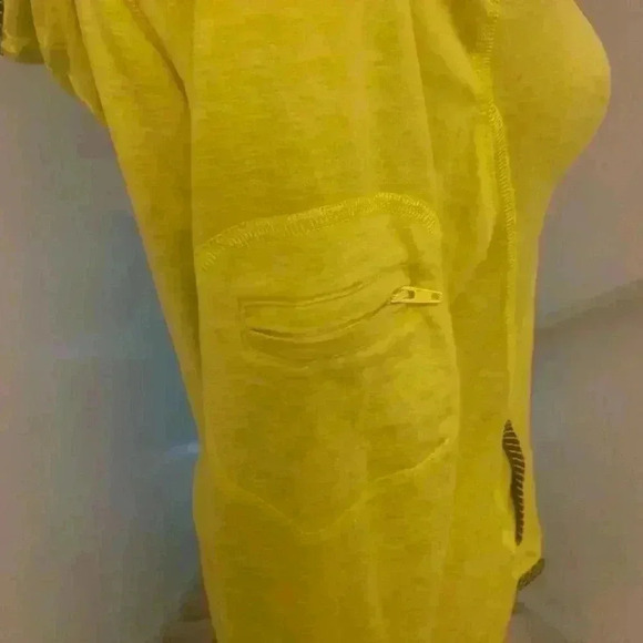 Carve Designs Medium lightweight pullover - Picture 4 of 9